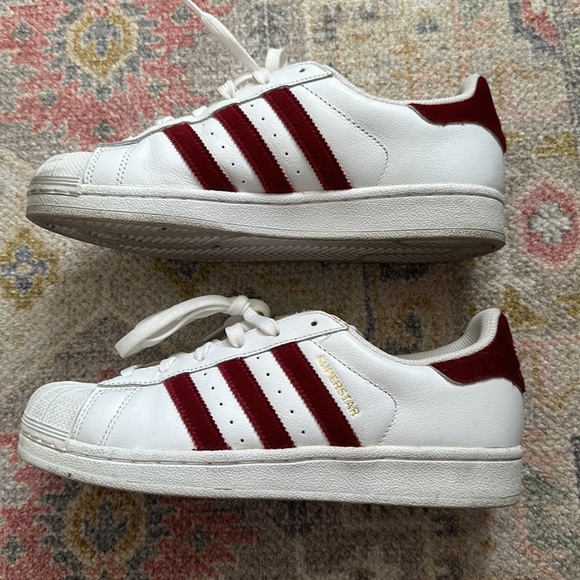 adidas SUPERSTAR Originals Burgundy Velvet Velour White Shell Toe - Picture 3 of 4